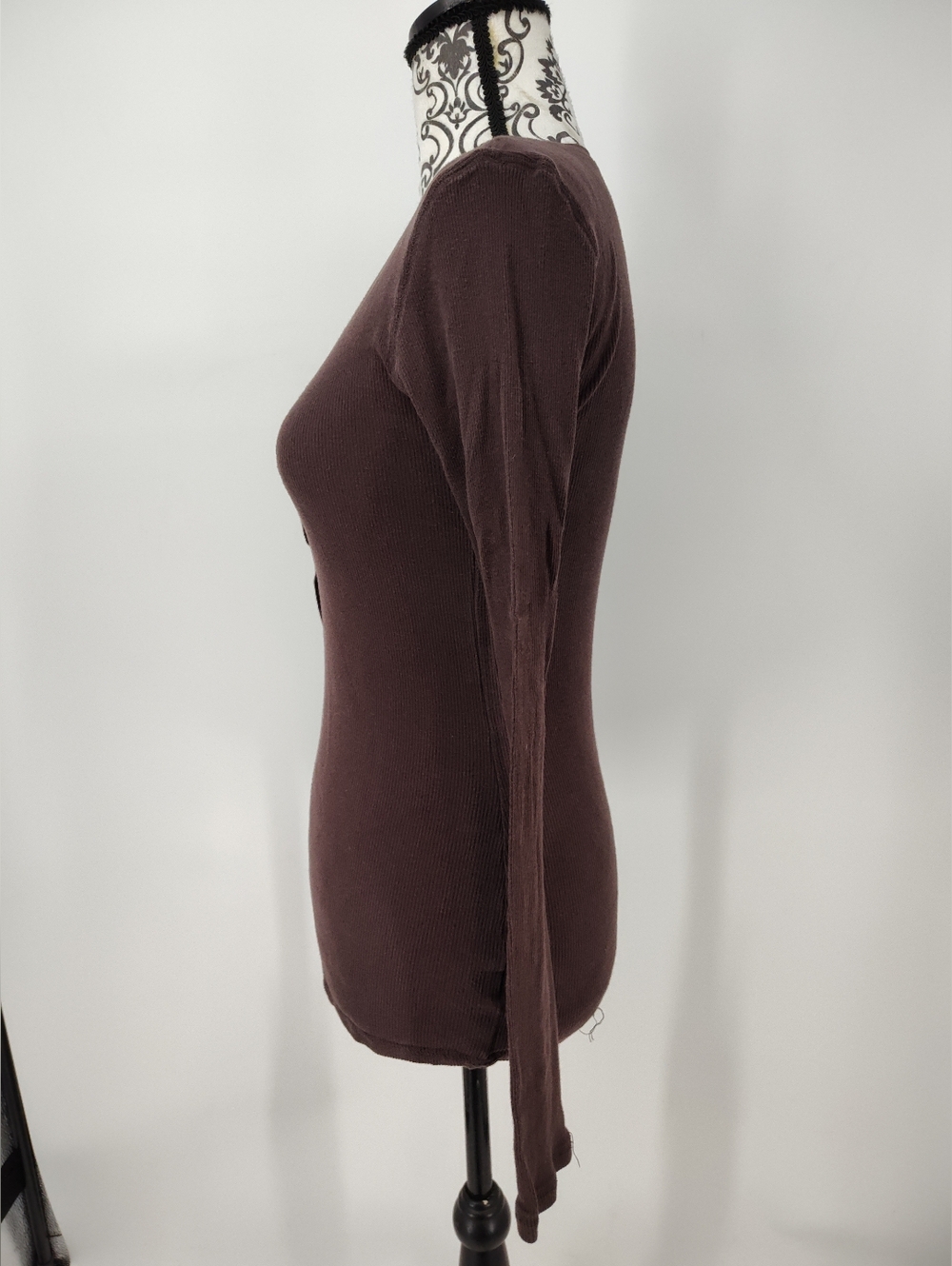 Old Navy Perfect Fit Brown Ribbed Long-Sleeve Henley Top Women's Medium - Picture 2 of 7